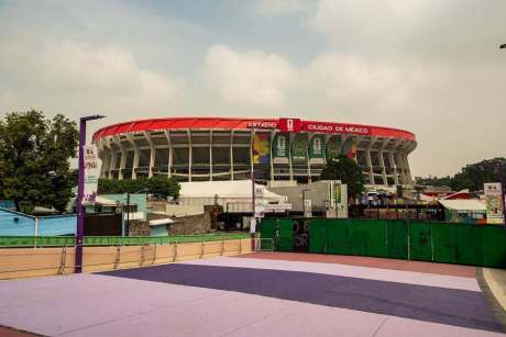 老特拉福德球场称赞比赛日氛围震撼扩建后上座将再创新高｜开云体育